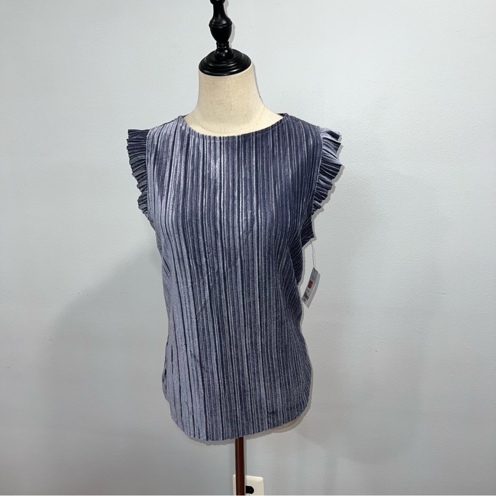 Worthington Crushed Pleated Velvet Ruffle Cap Sleeve Top - Size Medium - Reemoly